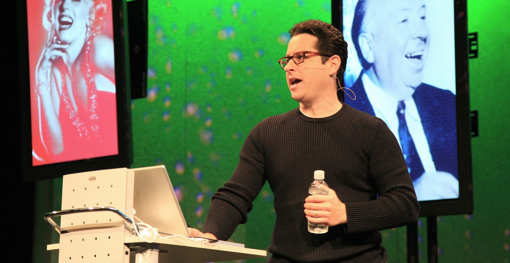 417146851 6af95c14b5 b2 e1283838082592 Custom Presentations
